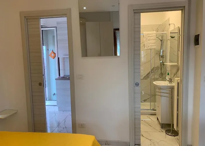 Apartment Miniappartamenti Da Lello Margherita Di Savoia